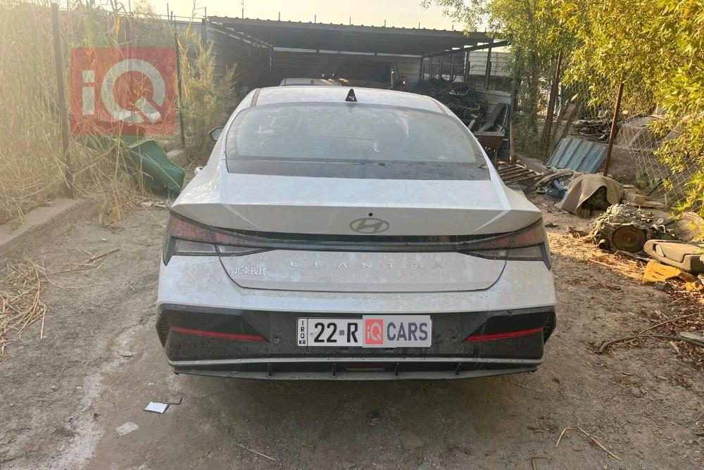 هیوندای ئەلەنترا